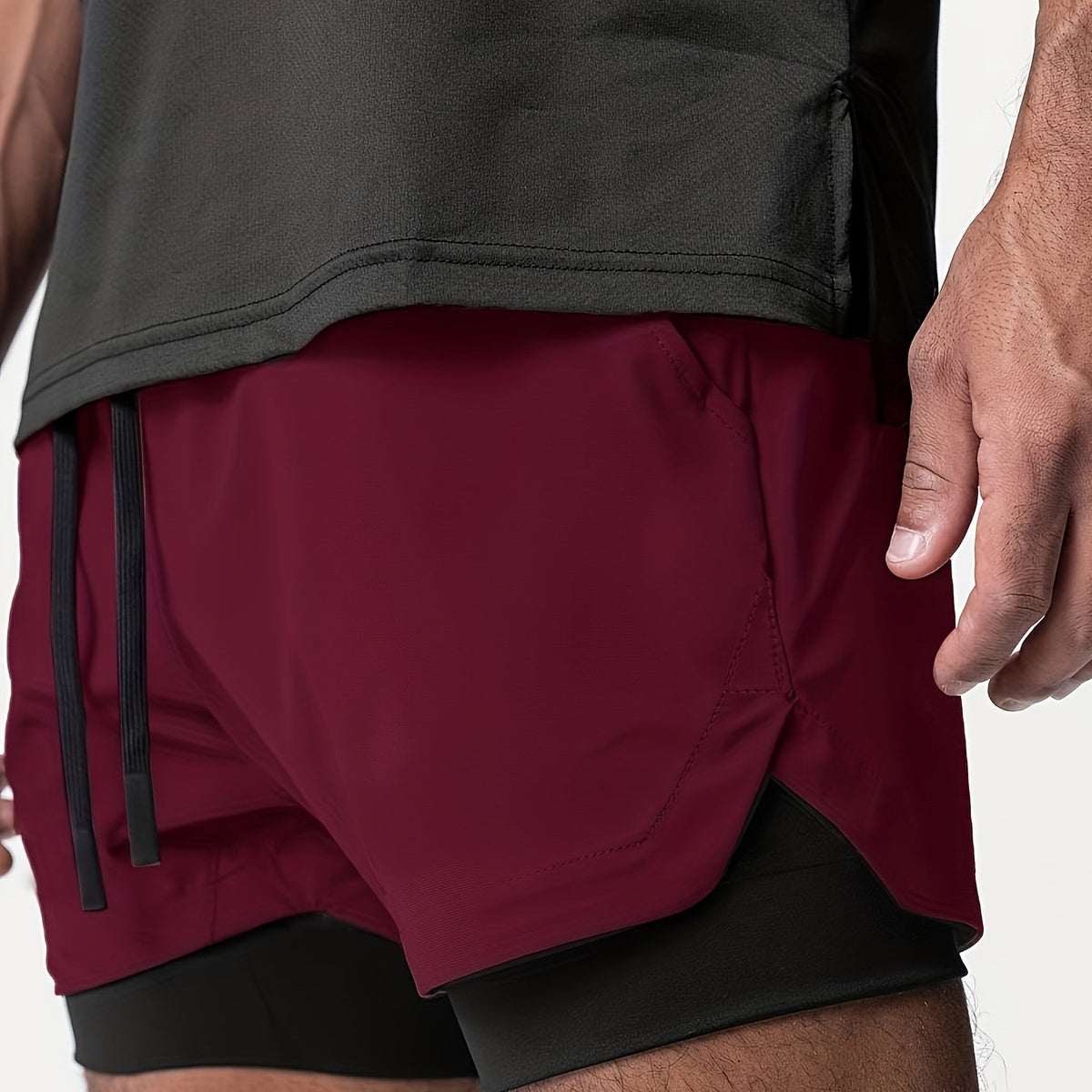Men's 2-in-1 gym shorts – detail view