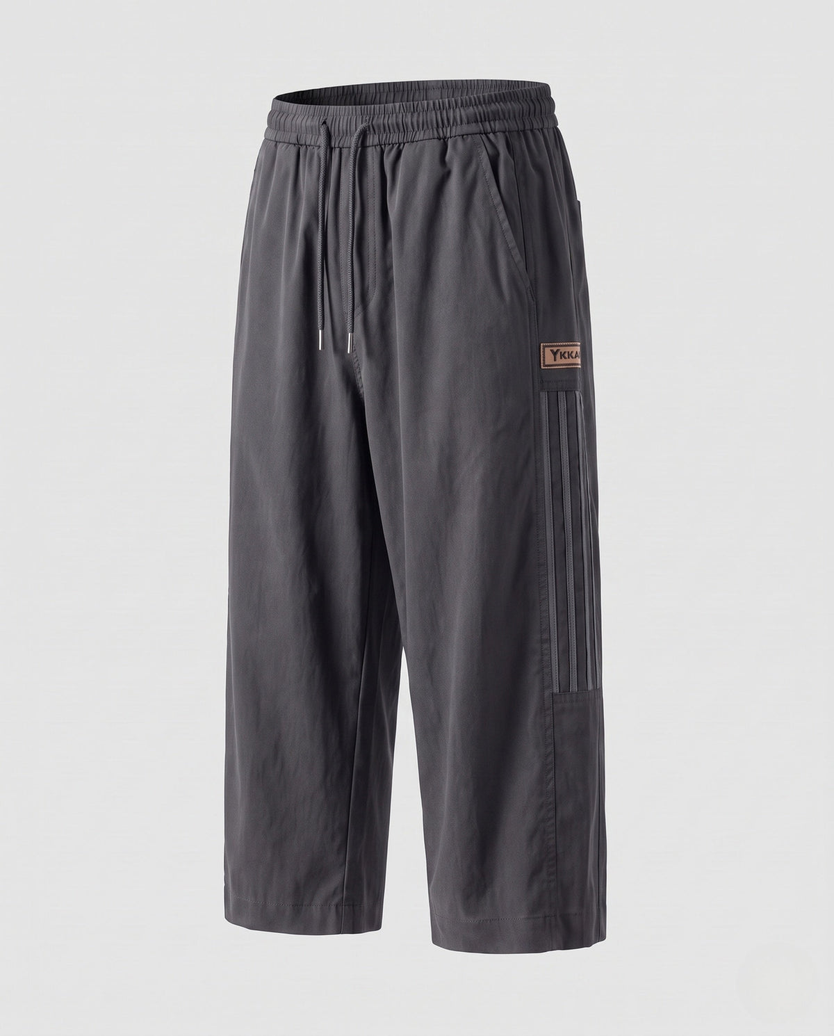 Men's cotton-blend casual shorts – detail view