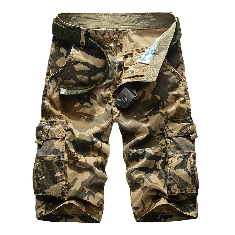 Men's loose fit knee-length cotton cargo shorts