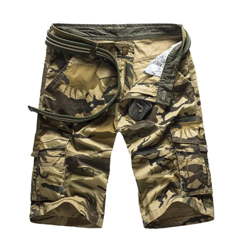 Men's cotton cargo shorts – detail view