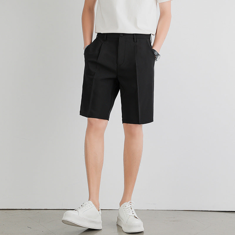 Men's pleated tailored shorts – detail view