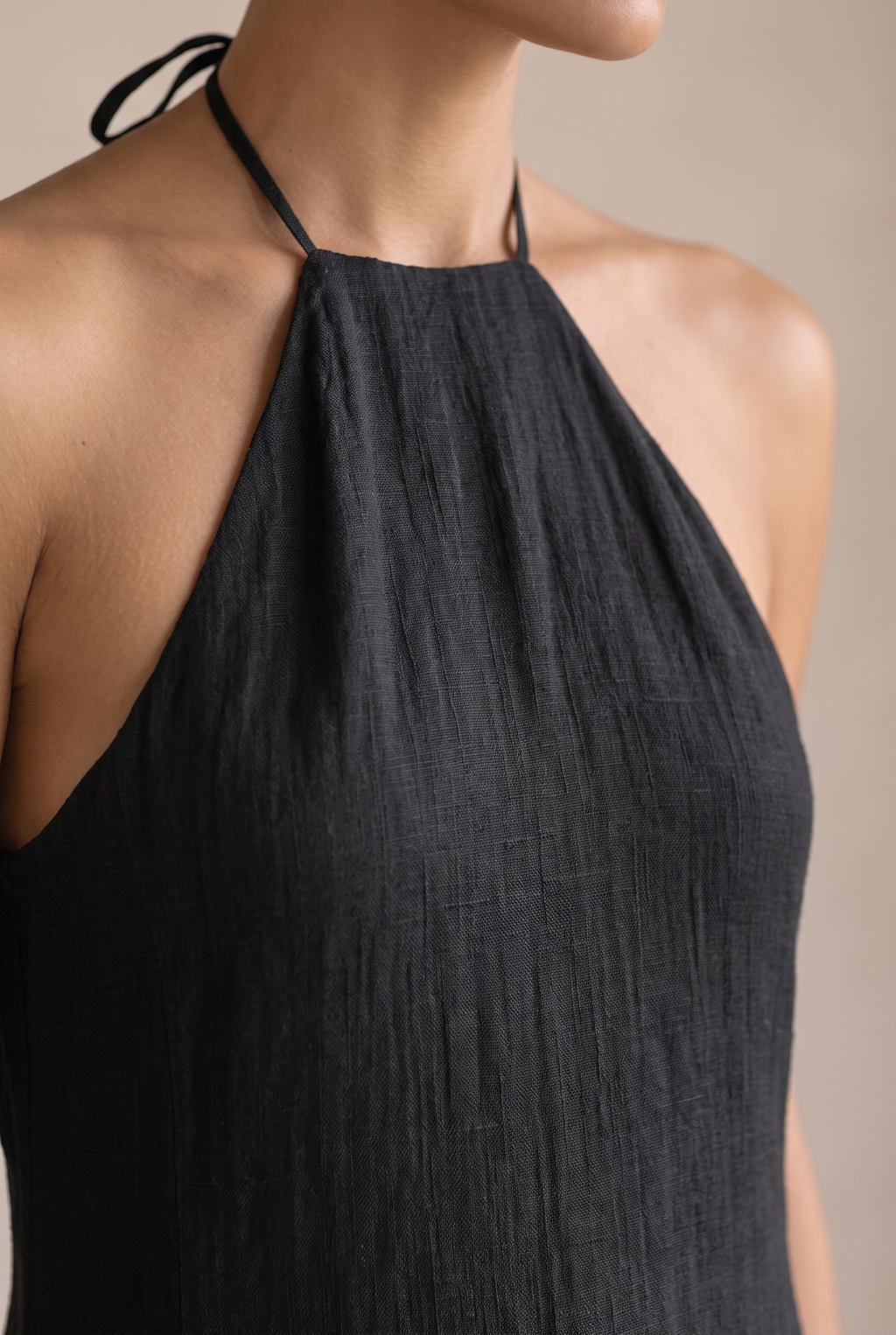 Women's black linen-look halter maxi dress – detail view