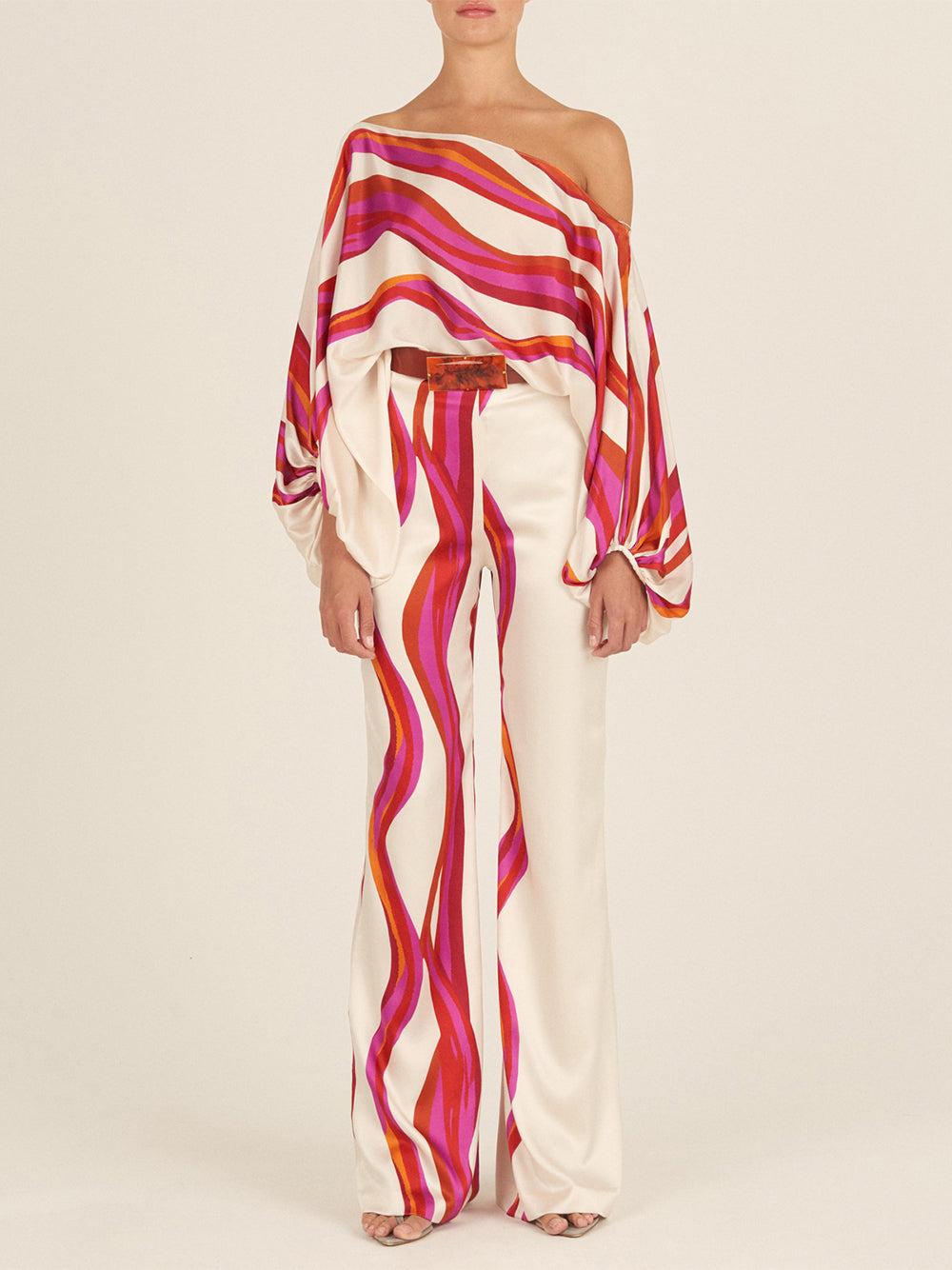 Linen-look off-shoulder trouser set – detail view
