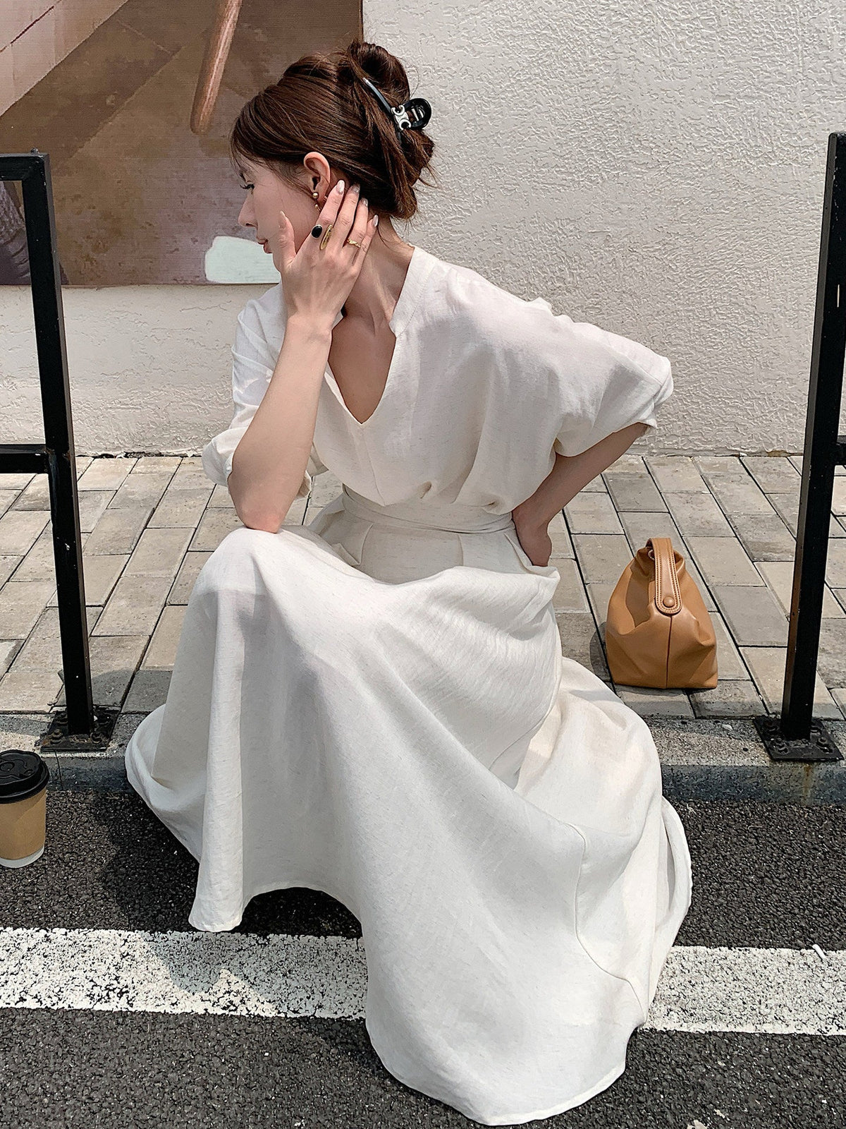 Women's linen-look V-neck midi dress – detail view
