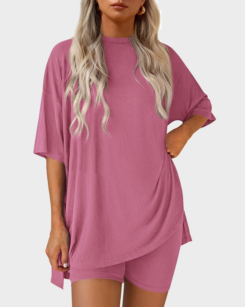 Tee and shorts lounge set – detail view