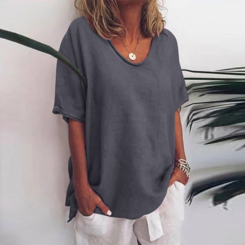 Women's relaxed round neck T-shirt with curved hem