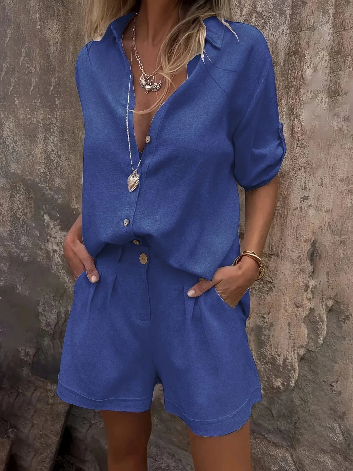 Shirt and pleated shorts set – detail view