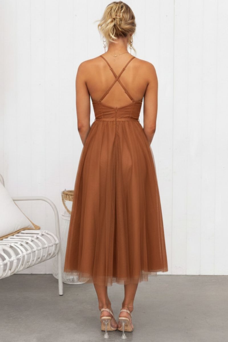 Women's sweetheart neckline midi dress with short sleeves – view 2